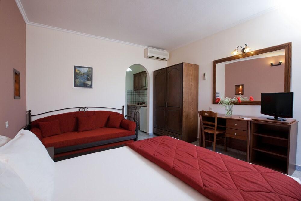 Elia Aparthotel
