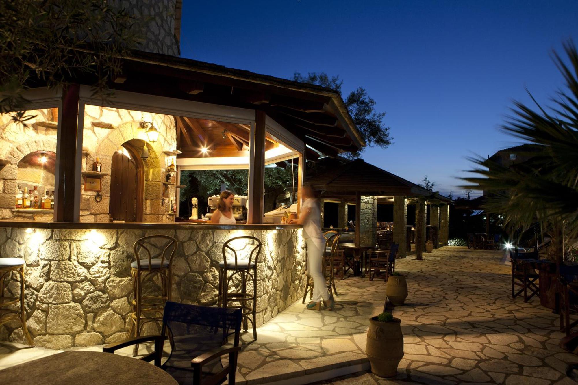 Hotel de apartamente Elia Frínion